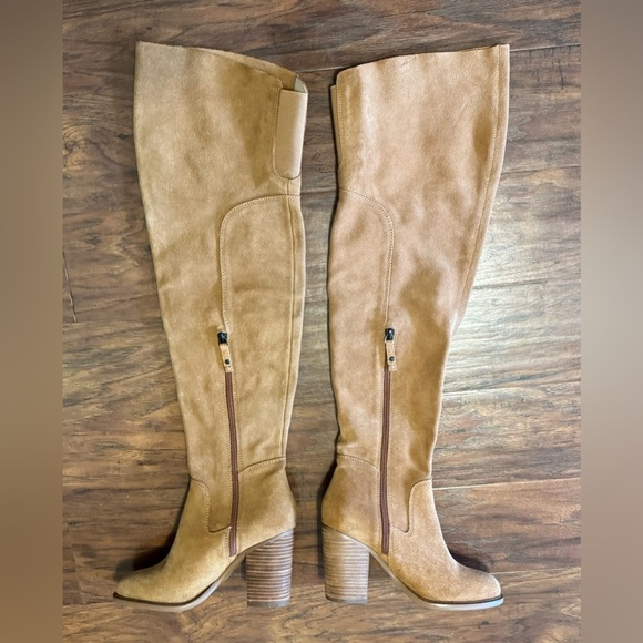 Kelsi Dagger Brooklyn Logan Fawn Thigh High Suede Boots Stacked Heel Chic Size 7 - Picture 1 of 11